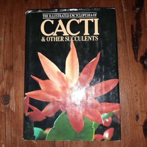 The Illustrated Encyclopedia of Cacti & Other Succulents - Riha and Subik