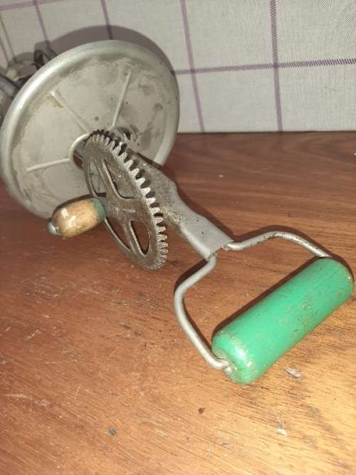 Vintage Hand Mixer with hooden handle