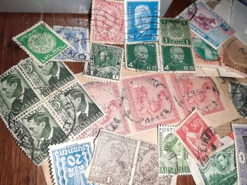 Lot of 1000 International stamps - See pictures
