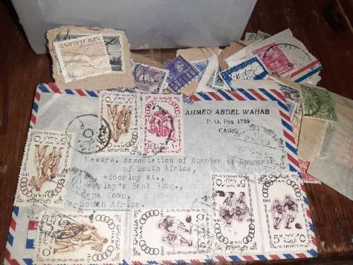 Lot of 1000 International stamps - See pictures
