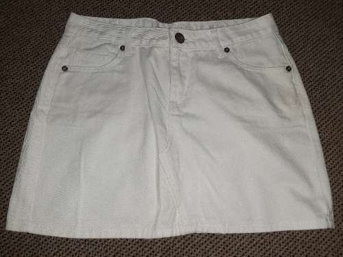 Classic White Short Mini Skirt - Size 10