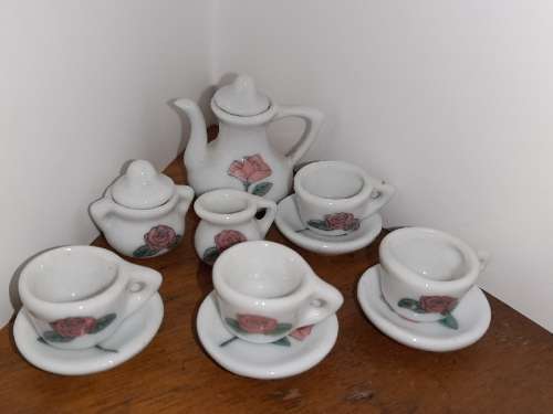 Miniature Tea set - See pictures