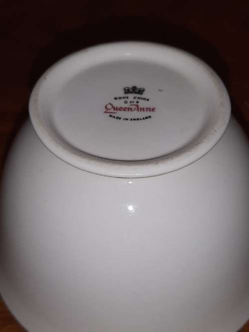 Queen Anne Bone China Sugar Bowl with Gold Trim