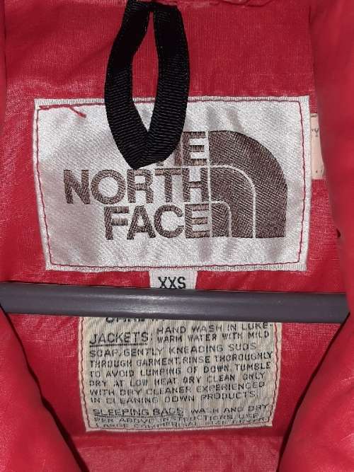 The North Face - Red Sleeveless Puff Jacket - XXS