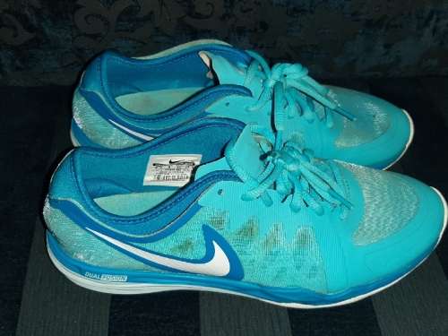 Nike Dual Fusion - Size 6