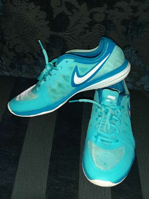 Nike Dual Fusion - Size 6