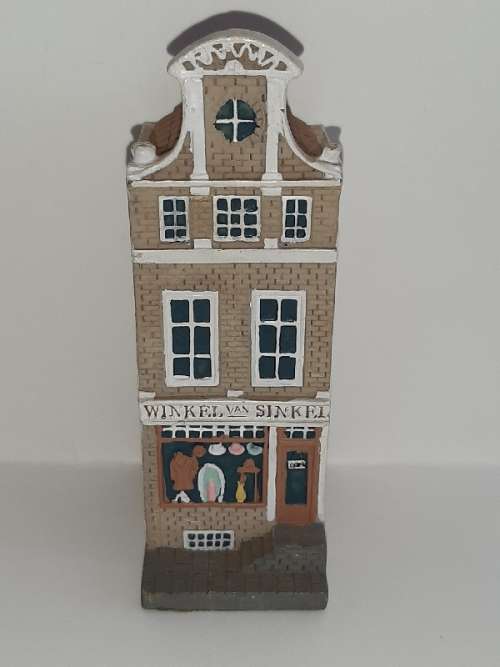 Beautiful Ornamental Building - Winkel van Sinkel