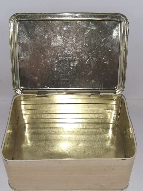 Vintage Retro Metal Sandwich Box / Tin