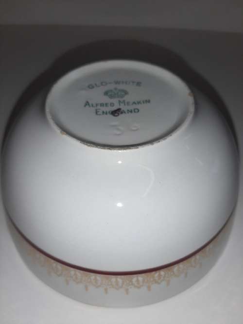 Alfred Meakin Glo-White Sugar Bowl