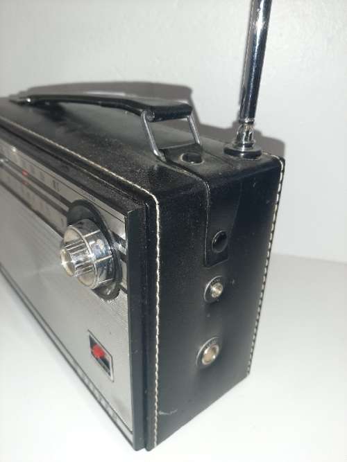 Vintage Silver All Transistor Radio