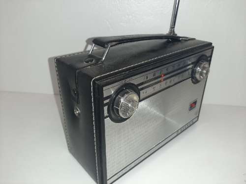 Vintage Silver All Transistor Radio