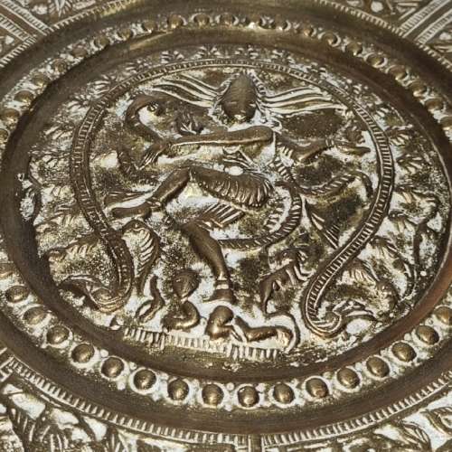 Beautiful Brass Wall Hanging plate - great detail! - Diameter - 18.5cm