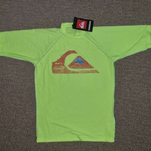 Quiksilver swim top - Size L