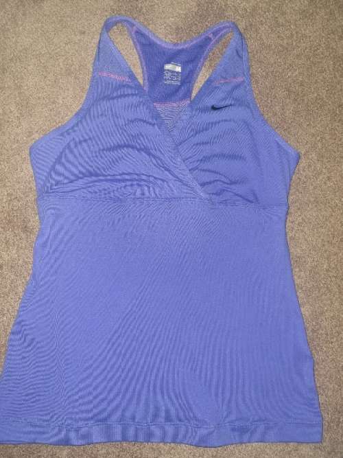 Nike Fitness Top - Size M
