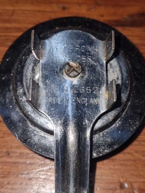 Vintage Nutbrown Pie Crimper, trimmer and decorator with wooden handle