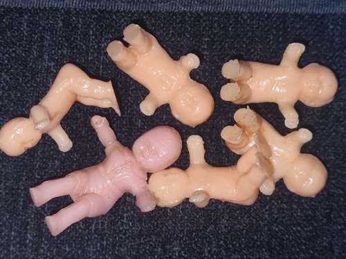 6 x Miniature Vintage Plastic Baby Dolls