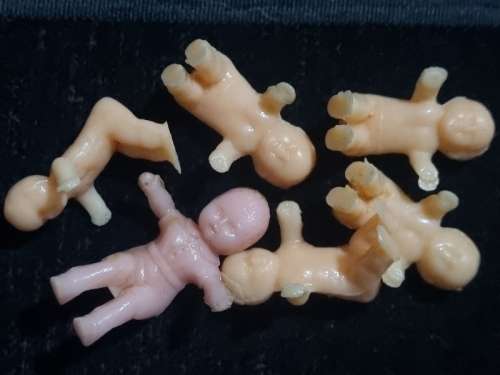 6 x Miniature Vintage Plastic Baby Dolls