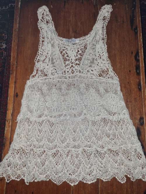 Beautiful Lace Top - Size L