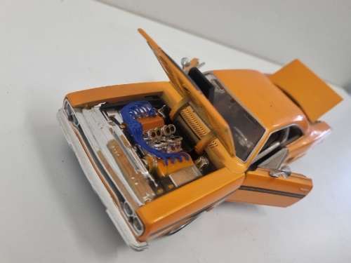 Maisto 1970 Plymouth GTX - 1/25 Scale