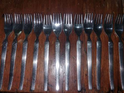 12 x Vintage SAL / SAA Forks