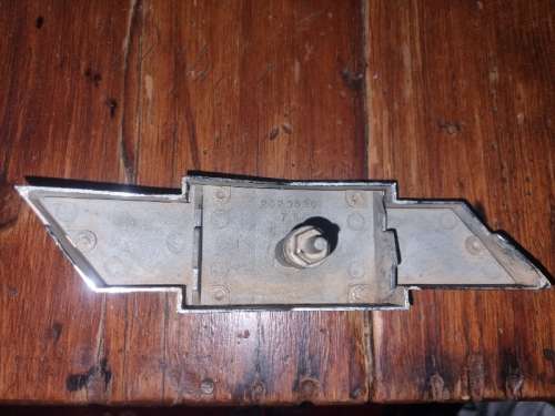 Vintage Metal Chevrolet Car Badge - 19cm x 4.5cm