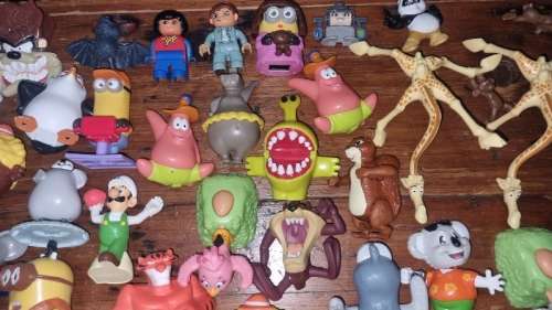 95 x Toys / Figurines incl. Spongebob, Snoopy, Mr. Men, etc.