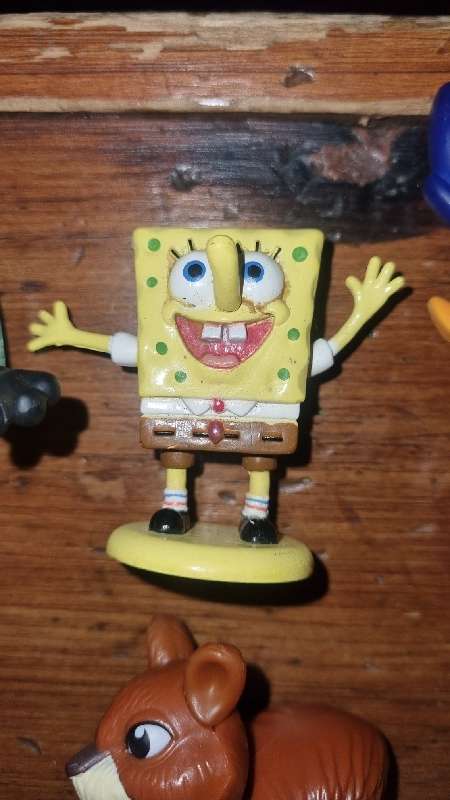 95 x Toys / Figurines incl. Spongebob, Snoopy, Mr. Men, etc.