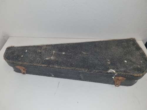 Banjo in case - for parts or restoration - see pictures