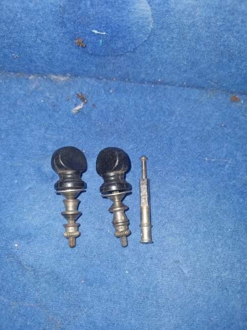 Banjo in case - for parts or restoration - see pictures