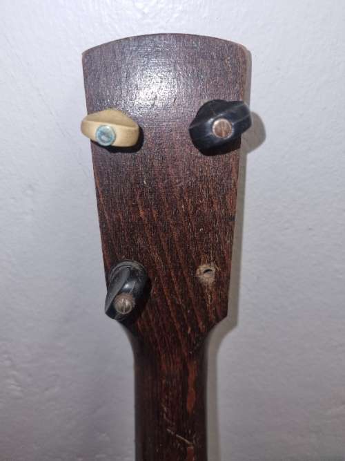 Banjo in case - for parts or restoration - see pictures