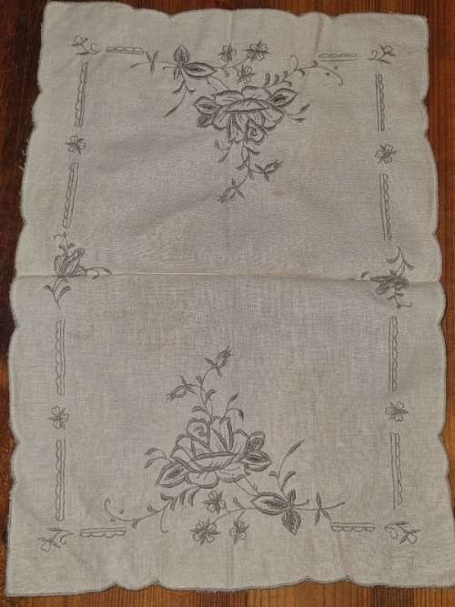 Beautiful Vintage Embroidered Tea Tray Cloth