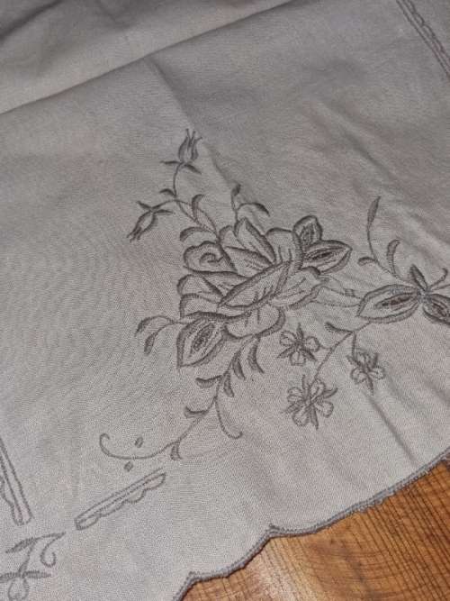 Beautiful Vintage Embroidered Tea Tray Cloth