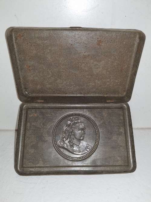 Queen Victoria South Africa 1900 Boer War chocolate tin