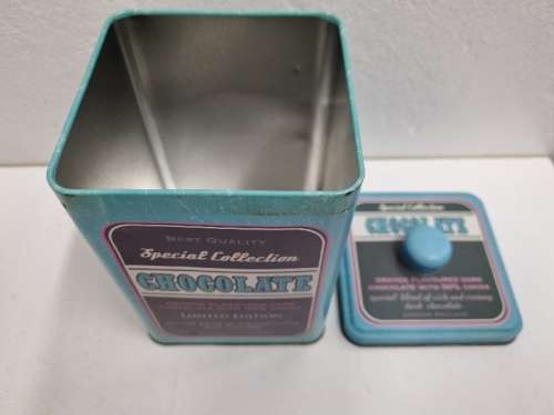 Beautiful Chocolate Tin with lid - 15cm x 11cm x 11cm