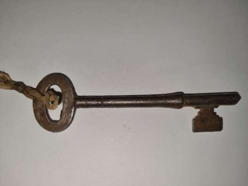 Vintage key - 10cm