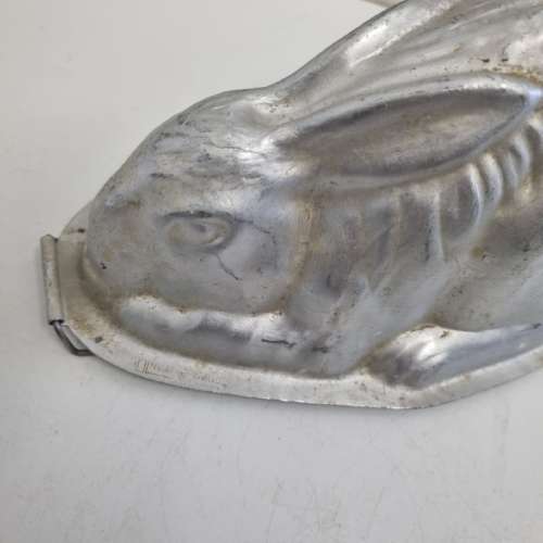 Vintage Swan Brand Rabbit Shaped Jelly Mould - England - 20cm x 12cm x 10cm