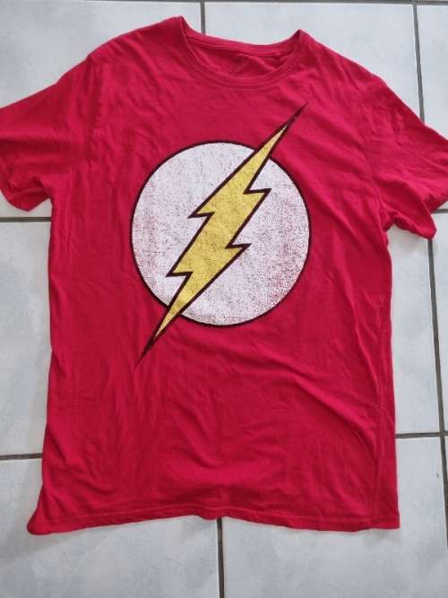 T shirts The Flash T shirt Size Large 100 Cotton was listed for 0.00 on 8 Jul at 09 01 by books4less in Cradock ID 619533291