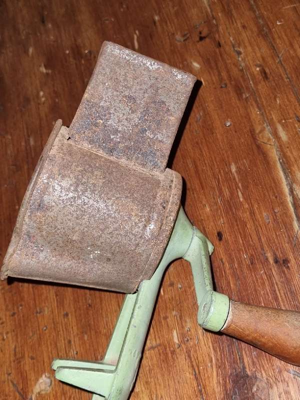 Tala Grater - Green - Vintage Kitchen Utensil