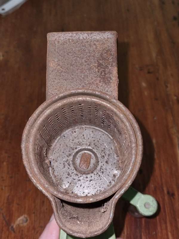 Tala Grater - Green - Vintage Kitchen Utensil