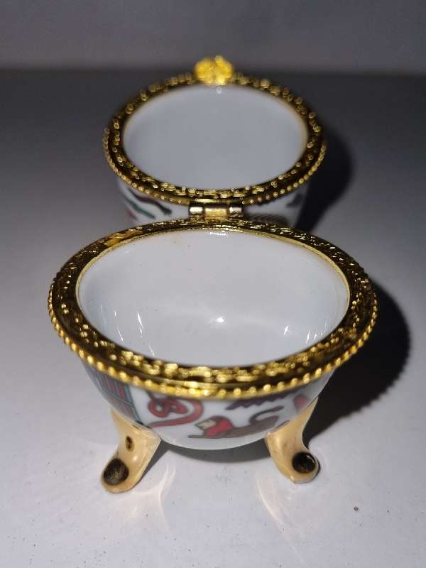 Egyptian Porcelain Egg - Height - 8cm