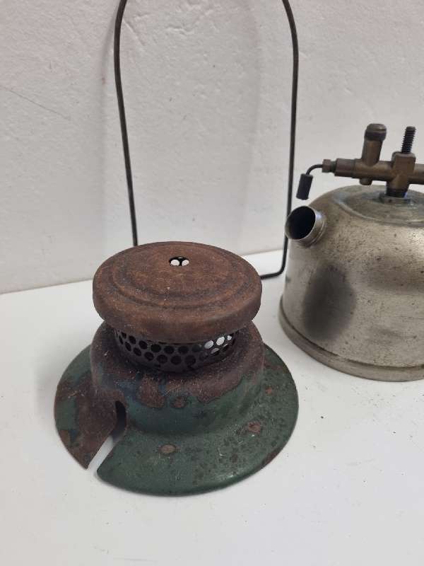 Vintage Coleman Lantern parts - See pictures