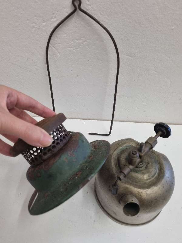 Vintage Coleman Lantern parts - See pictures