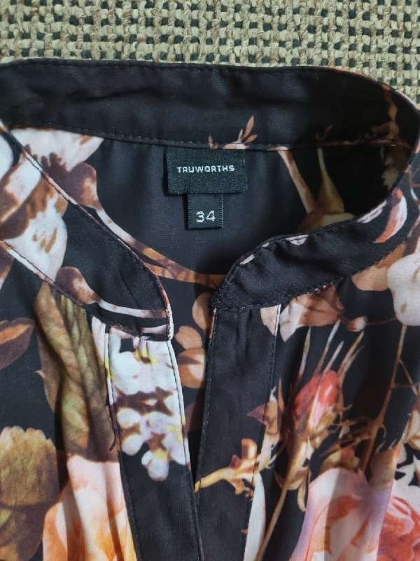 Most Beautiful Top with floral detail - Truworths - Size 34