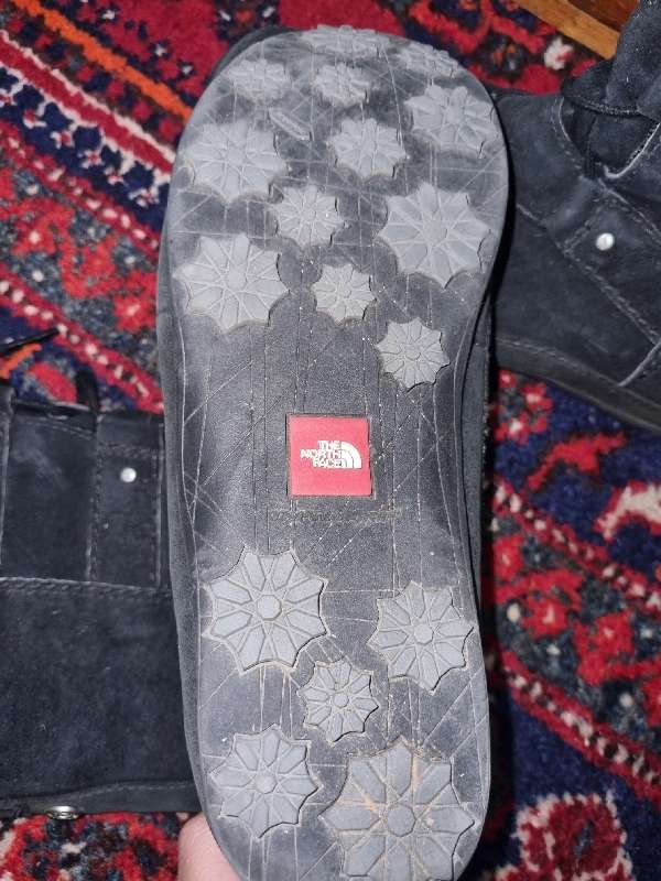 The North Face Primaloft Isulation Boots - Black - Size 6 - Great Condition