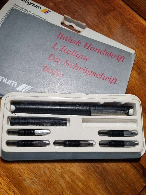 Platignum Calligraphy Set
