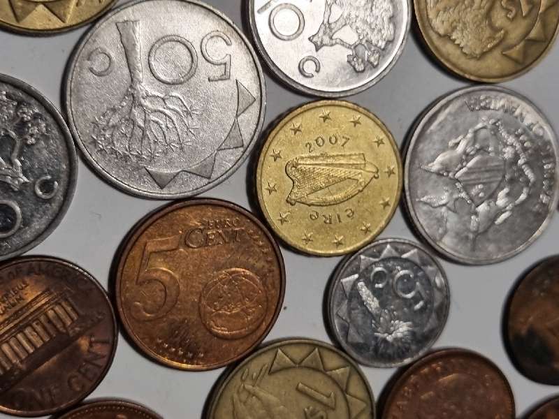 43 x International Coins
