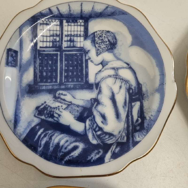 4 x Beautiful Vintage Delft Holland Special Limited Collectors Edition display plates - 14cm each
