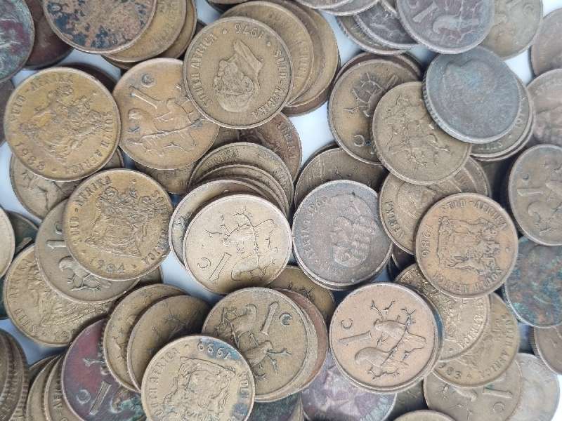 210 x 1c coins - 1 cent coins