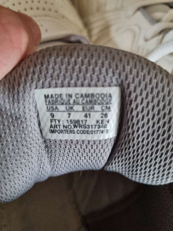 Wilson Tennis / Netball shoes - Great Condition - Size 7