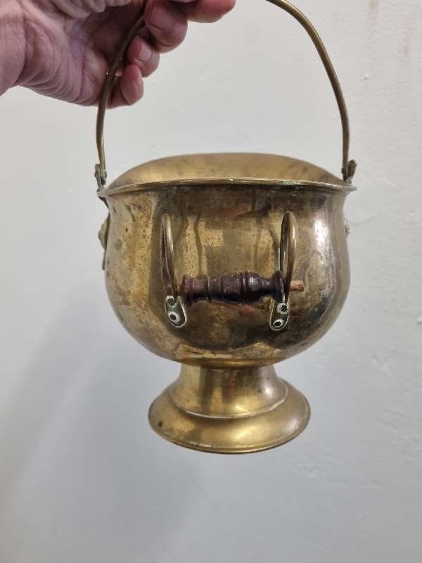 Beautiful Brass container with handle - Height - 16cm